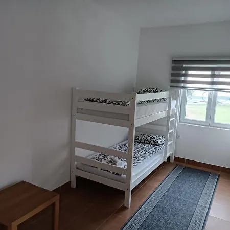 H & I * Jajce
